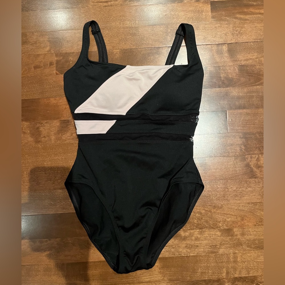 Merona Black and White full piece swimsuit